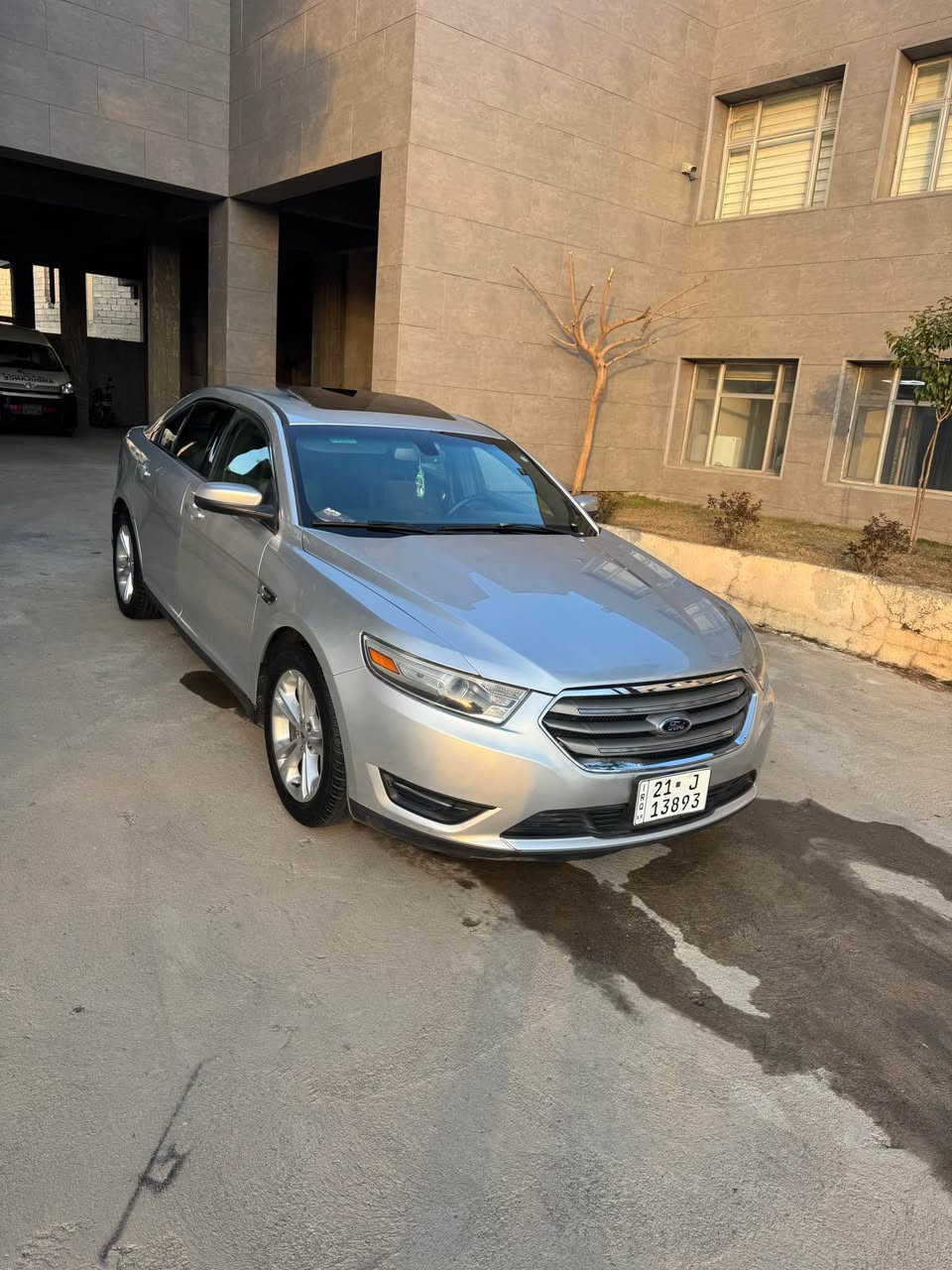 Niva فۆرد تۆریس sel2013
فول فول ماسفات 
بێ بۆیاخ سفرە نا ساردی نا هیچ 
سەیارەکە لە شەریکەوە دوو دەستی کردوە 
٩٩ هەزار رۆشتەوە
هەموو گیانی بە شەرت گێر و مەکینە بە شەرەت مەکینەی بەس بۆ واتەر پرمپ  کراتەوە هەموو گیانی بە شەرەت
سنەوی ٢٠٣١ تازایە هەزەی تازەیە بە ناوی خۆمەوەیە 
118$
*********** السليمانية, العراق
