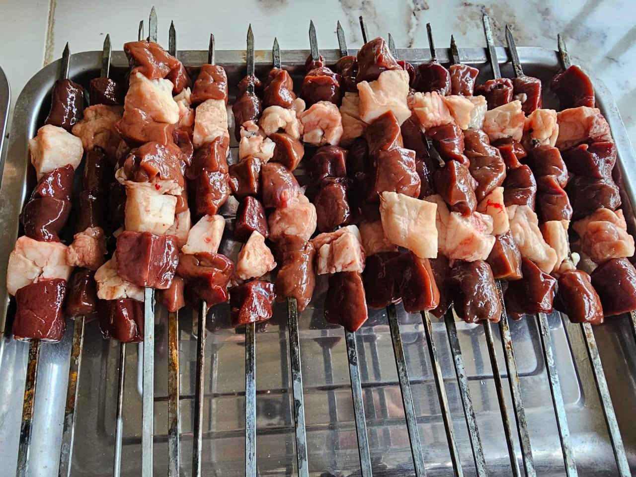 مطعمنا مجاور الاستاذ وثام البياتي 
ماكولات حارة وطعم ضيم 🤤 
واسعار حلوة 
كباب لحم عراقي  ب ١٠٠٠ الف 
معلاك عراقي ب ١٠٠٠ الف 
تكه لحم عراقي  ١٥٠٠ الف ونص 
كبدة ٧٥٠ و ٢ ب الف وربع 
مخلمة ٧٥٠ و ٢ ب الف وربع 
كبد ب ١٠٠٠ الف 
ومستعدين لتجهيز المناسبات والعمال ايضا ❤️ للاتصال على الرقم *********** او *********** واهلا وسهلا بالجميع
