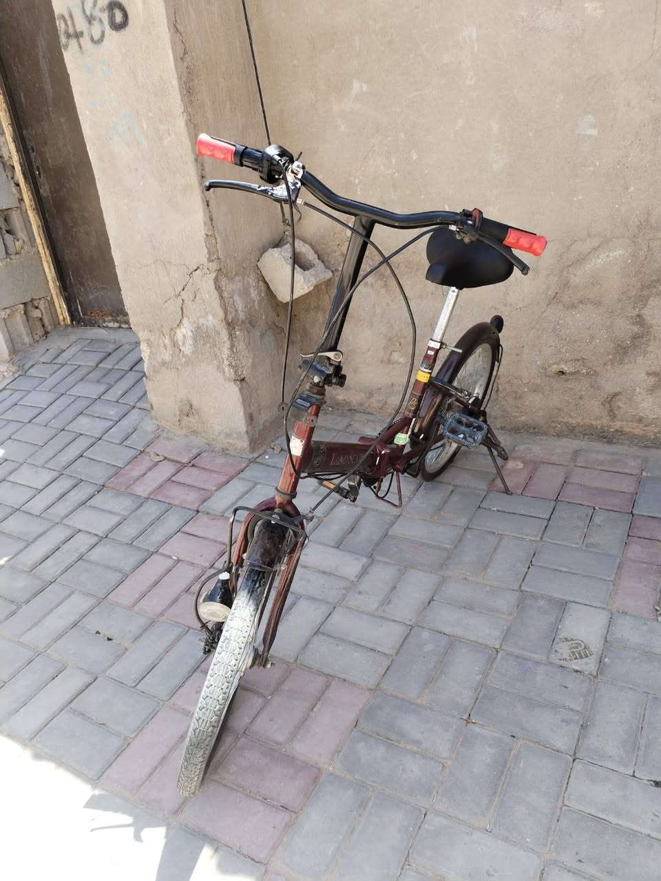السلام عليكم باسكل ابو طباكه للبيع حجم 20 ياباني موديل 2018اصلي للبيع السعر 90 وبيه مجال رقم الهاتف ***********موجود واتساب
