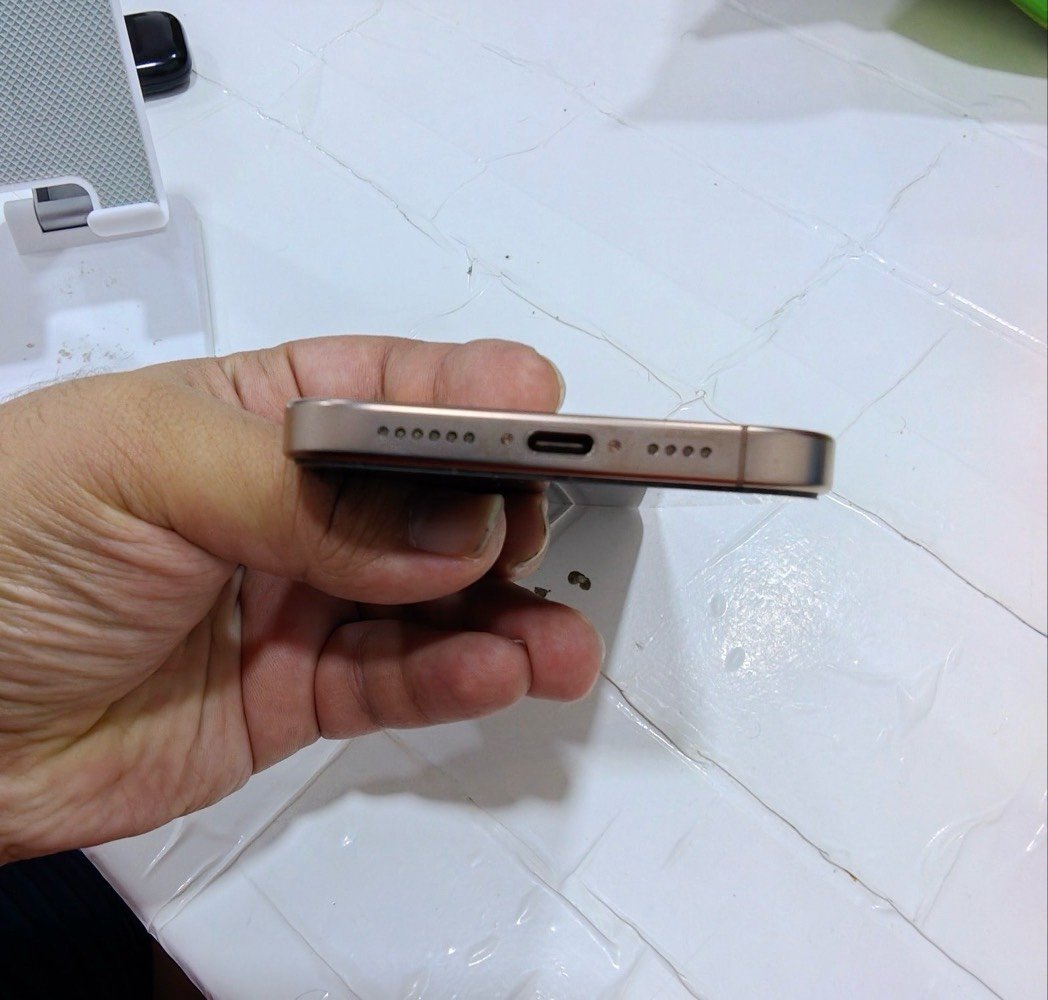 ايفون 16 برو ماكس
جهاز ضمان ماستر نضافته 100‎%‎
بطاريته 92
شاحنته وكامل ملحقاته وياه
للتواصل ***********