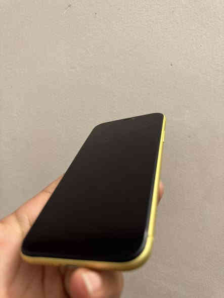 للبيع ايفون ١١ عادي 
ذ ٦٤
بطاريه ١٠٠
جهاز شاشته بيها فطر كلش بسيط 
جهاز باقي كلش نضيف 
سعر ١٥٠ قفل قفل قفل
مكاني بغداد بلديات 
***********
