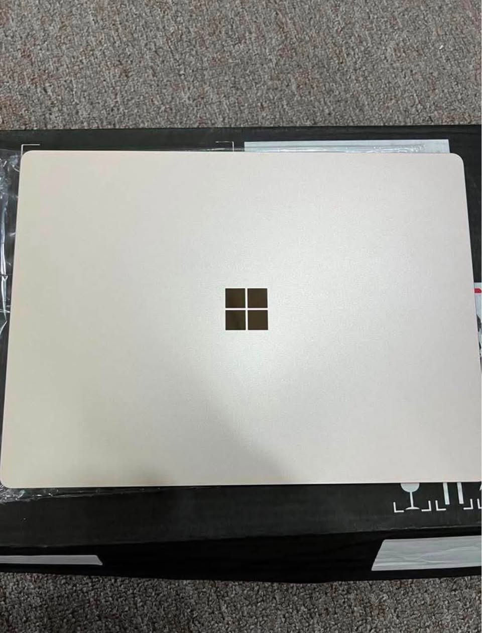 السلام عليكم 
بيع فقط  لابتوب  🛑 بيع فقط  بدون لمس 
معدني كامل مو بلاستيك لابتوب رجال أعمال 
Surface laptop 4 13.5 
Ryzen 5 4 جيل 11  
Ram 16  Gb 4333mhz
256   NMVE SSD   ٥ مرات اسرع من اس اس دي  قابل للزياده 
Vega 11 8GB كرت شاشة 
بطارية طوليه لحد ٨ ساعات
السعر 500   الف بيع فقط


**إذا كنت صاحب هذا الإعلان وتريد حذفه لأي سبب، رجاءا أرسل رسالة إلى الدعم الفني**