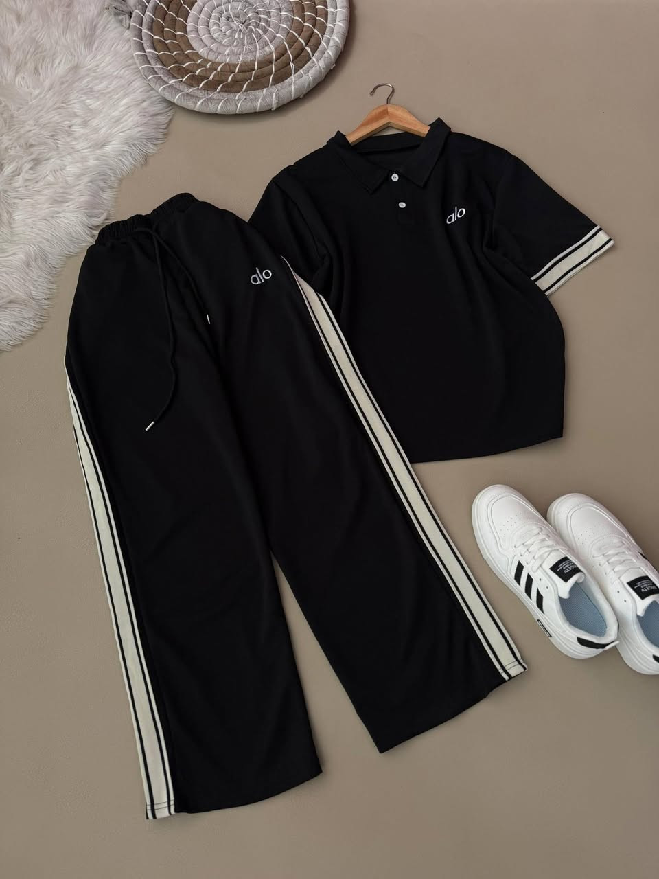 بّـسًـمِ آلَلَهِ آلَرَحًـمِـن آلُرحٍيَم 🌹🍃

أللهم أرزقنا رزقًا حلالا طيبا مبارك فيه ولا تجعلنا نحتاج لغيرك 🤲 🤍
ـــــــــــــــــــــــــــــــــــــــــــــ
لل جمال عنوان 🫰🏻🎓🍂

اونسكم بل موديلات الحلوه 🤓✨

تراك قطعتين يجنن بل لبس🥹

نوع الخامه كبلك تركي🇹🇷

حيل نازك بل لبس 👌🏻

القياسات. فري سايز يلبس وزن 50 لل 75
 
للحجزاوالاستفسار مراسلتنا خاص 
@إشارة


**إذا كنت صاحب هذا الإعلان وتريد حذفه لأي سبب، رجاءا أرسل رسالة إلى الدعم الفني**