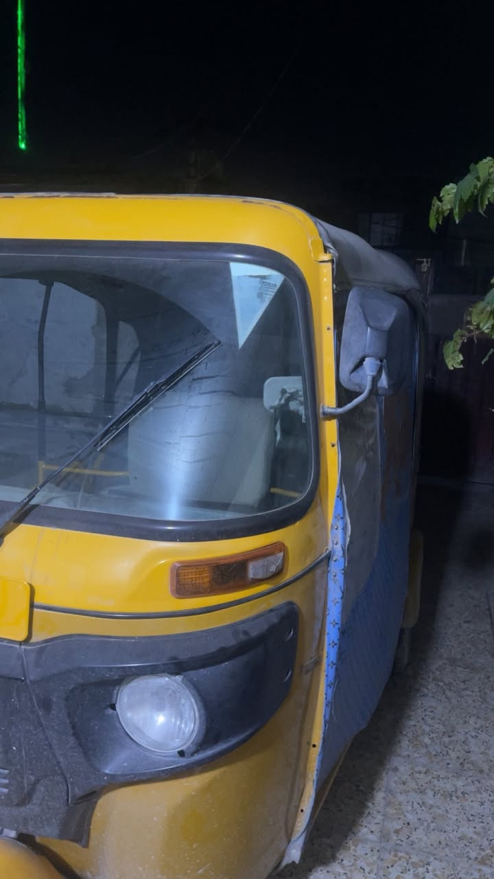 ***********سلام عليكم تكتك 21مرقمه رقم وسنويه بسمي للبيع العنوان بغداد الشعله تكتك خير من الله الله شاهد مابيه اي نقص 
كبل للشارع السعر 7500انضف من الصور تجي تشوف بعينك
