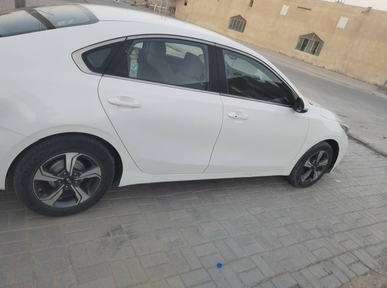 سلام عليكم كيا سيراتو خليجي مديل 19كفاله  فول موصفات بصمه تشغيل عن بعد رقم بغداد  مكينه 1600 مامفتوحه كير حداديه تبريد ثلج شرط مكفولات ماشيه ٩٣  سعر 150 وبيه مجال هاذه رقم الهاتف ***********

