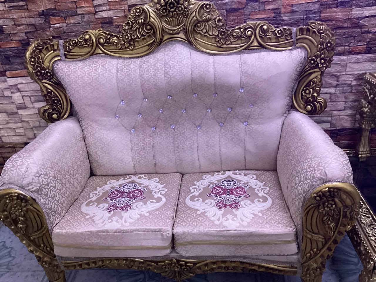 السلام عليكم 
يوجد تخم لل بيع أبو زنجيل جديد سعره 700 وبي مجال 
تنور كهربائي دبل هيتر جديد سعره 50
زليه 4*3 سعر 50
كاربد 6*5 السعر 50 
الاستفسار عله رقم ***********
