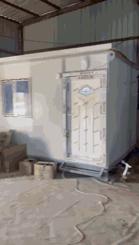 سلام عليكم كرفانات  للبيع جديد ممستعمل مكان بغداد قياس الغرفه3x4المطبخ2x2الحمام1.5x2 كهرباىيات كامله مأسس 
سعرها مناسب مستعجل ع البيع***********
