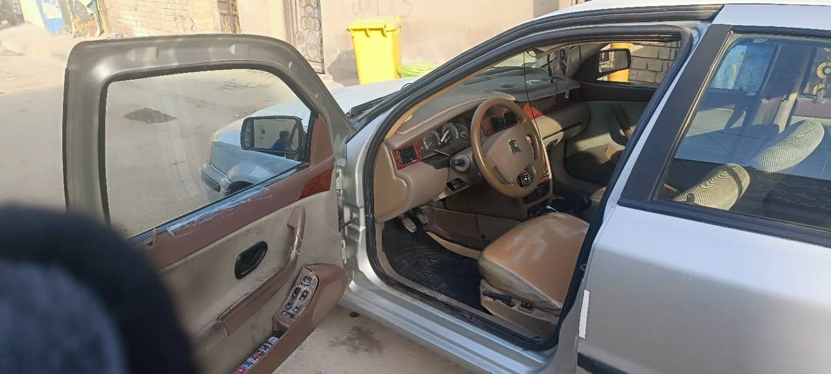 السلام عليكم
سمند موديل 13 للبيع 
بيها محرك 200 مسكر فرنسي جديد 
الون سلفر 
السياره كير محرك مكفول 
التبريد نقص غاز التدفه شغال  فول 
كربائيات  كلها شغاله 
السياره بسمي  السنويه صاقطه سنه 
السياره مصبوغه احزام  بسبب تغير الون 
السعر 38 بيها مجال قليل 
رقمي 
 0773 601 6906
