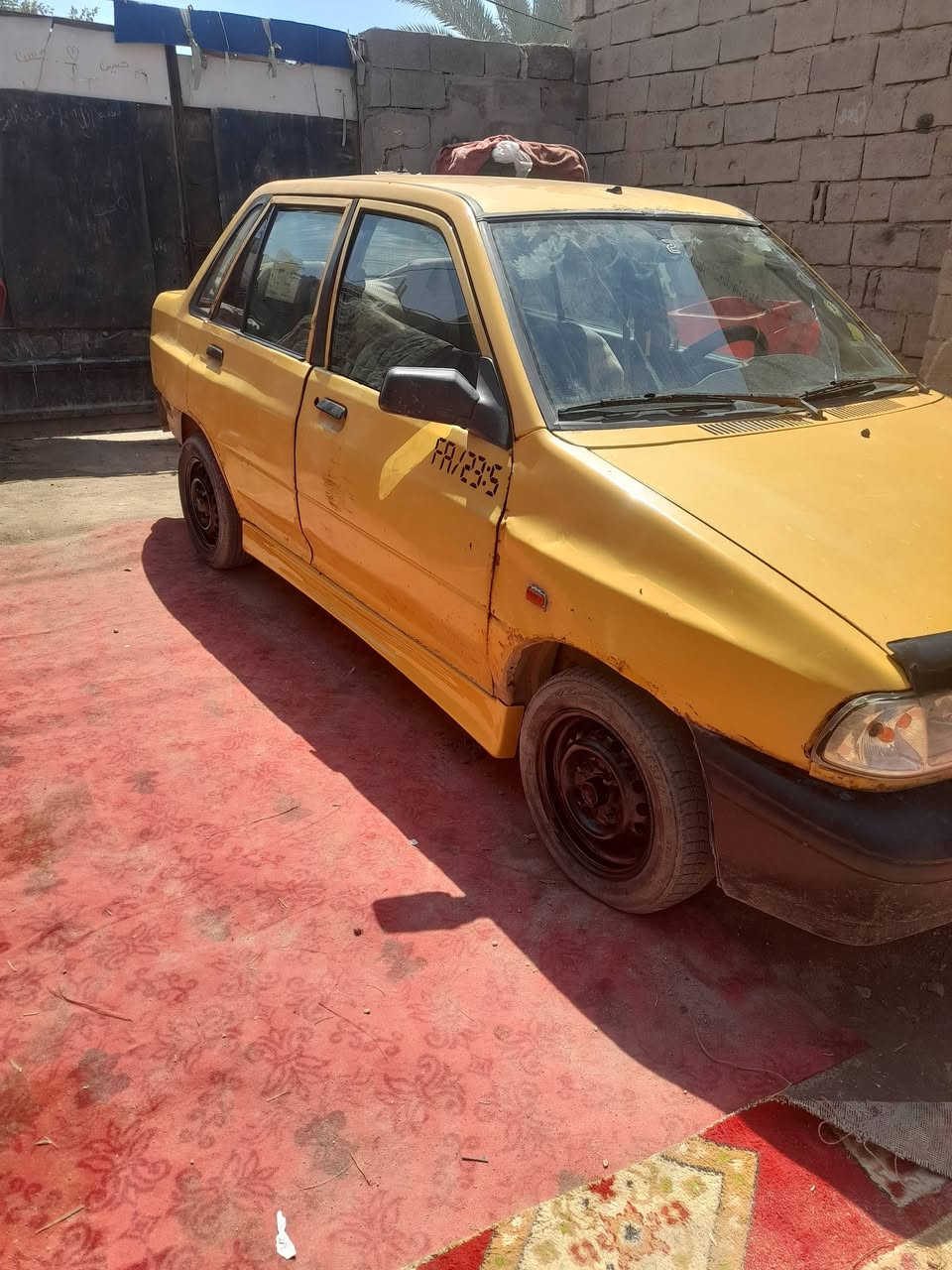 سايبة ٢٠١٢ ابيع كوم حديد بس اوديك الراعيها بأبو الخصيب سيارة كلها شغالة بس  الكير الرابع يفلت مكينه نضيفة *********** السعر 10ورقات
