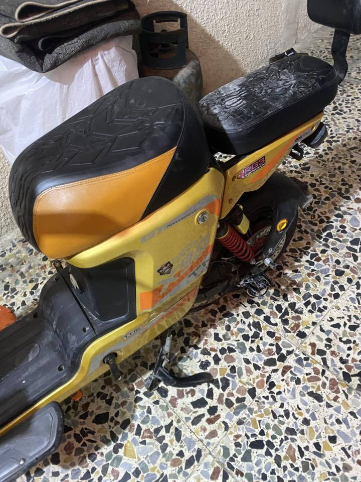 سلام عليكم دراجه x900
ملف2000W
كوم حديد
عوزه بس بطاريات
250قفل
واتساب فقط***********
