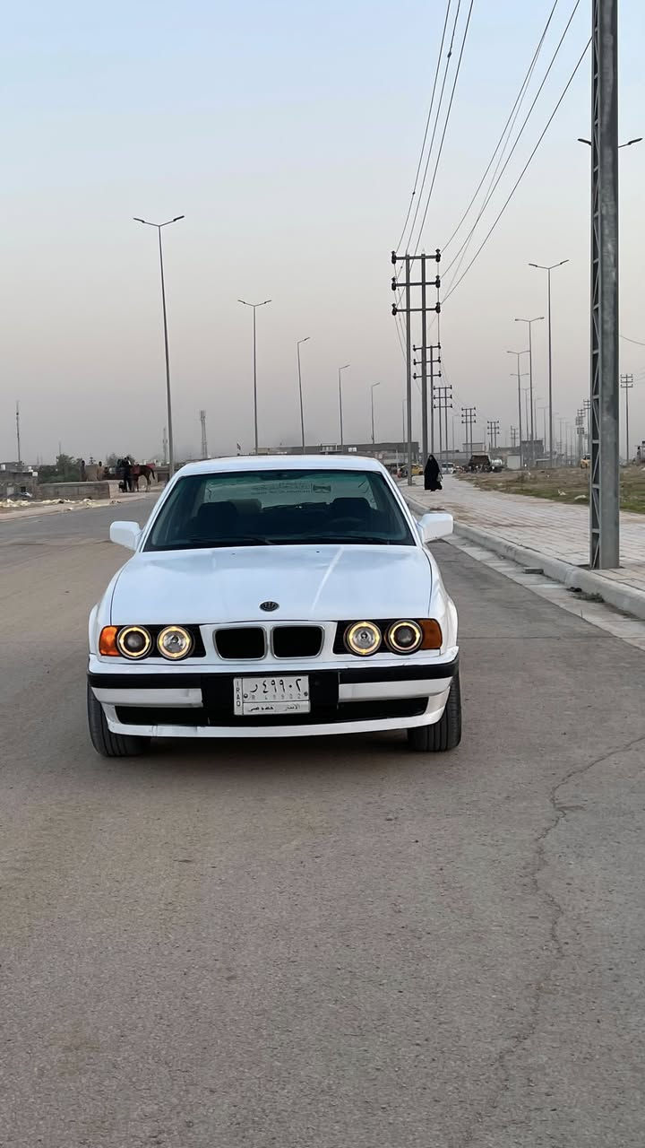 سلام عليكم للبيع بيئم حجم  525 مفتوح كير عادي
 موديل 1991
ويل رياضي 17
تخم تاير جديد
صبغ جماليه مكفوله من الضربه
حداديه اماميه 100/50
جام كهربائي
بور ستيرن جديد
دسكات جدد
دوشمه جديده

السعر 45 مكاني

كربلاء حولي ابو مهدي المهندس
للاستفسار ***********
