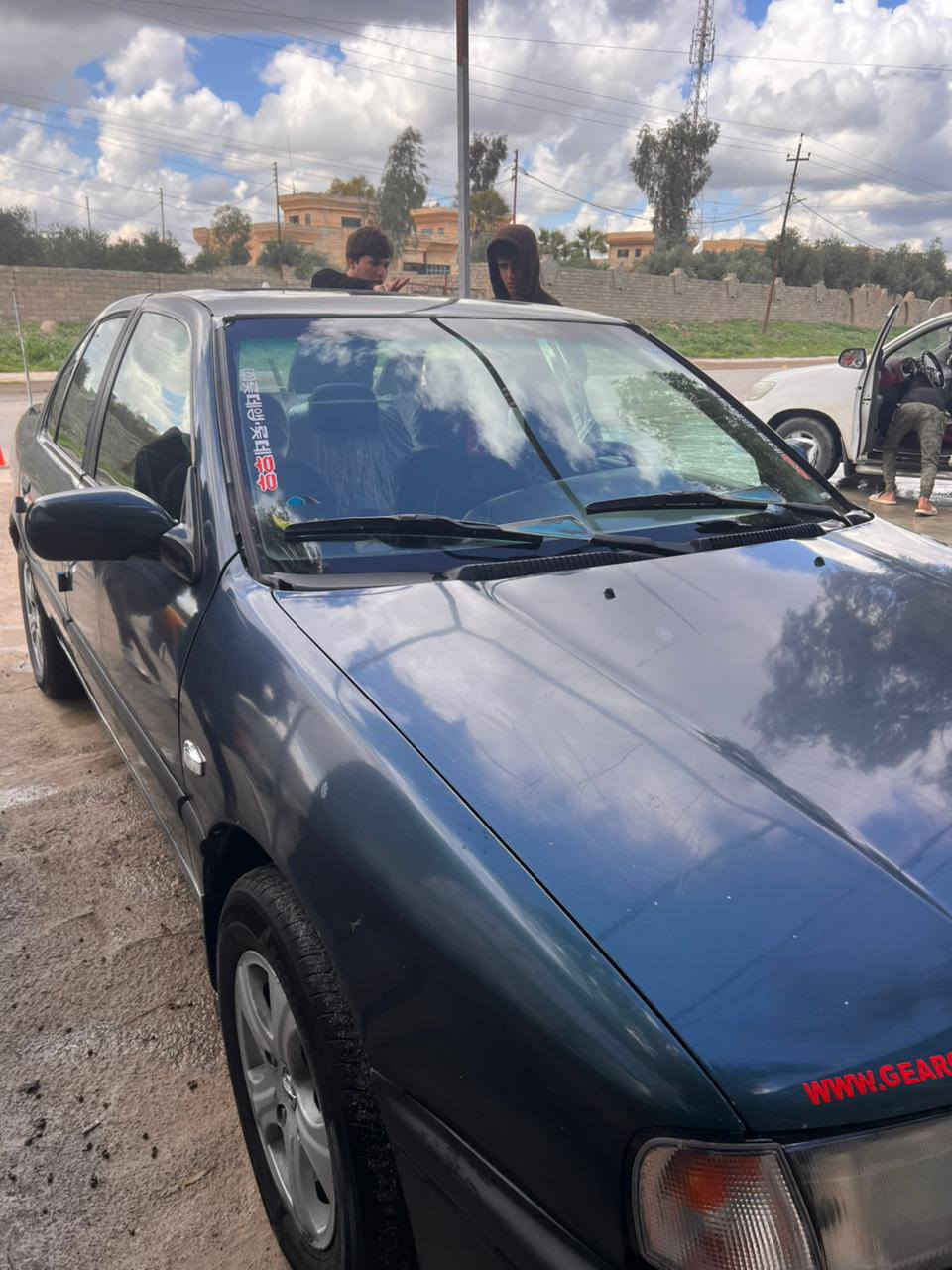 السلام عليكم 
نسيان بريمر
موديل 93
محرك 16
رقم انكليزي نينوى
كهربائيات كلو شغال
مصبوغ جمالية
المحرك ينقص قليل 
السعر 32
***********
***********
