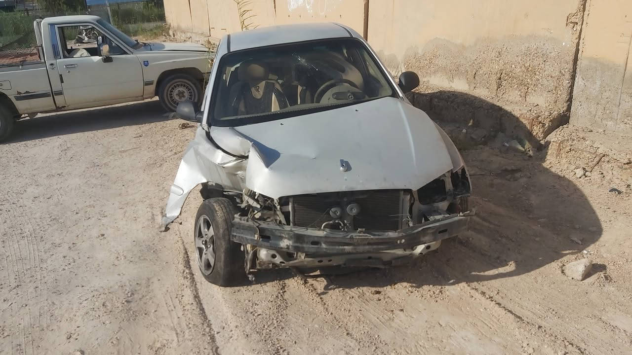 السلام عليكم سيارة هونداي فيرنا
موديل 2009 للبيع كير اوتوماتيك مكينه جديده قبل ايام شديتها للاستفسار ***********
