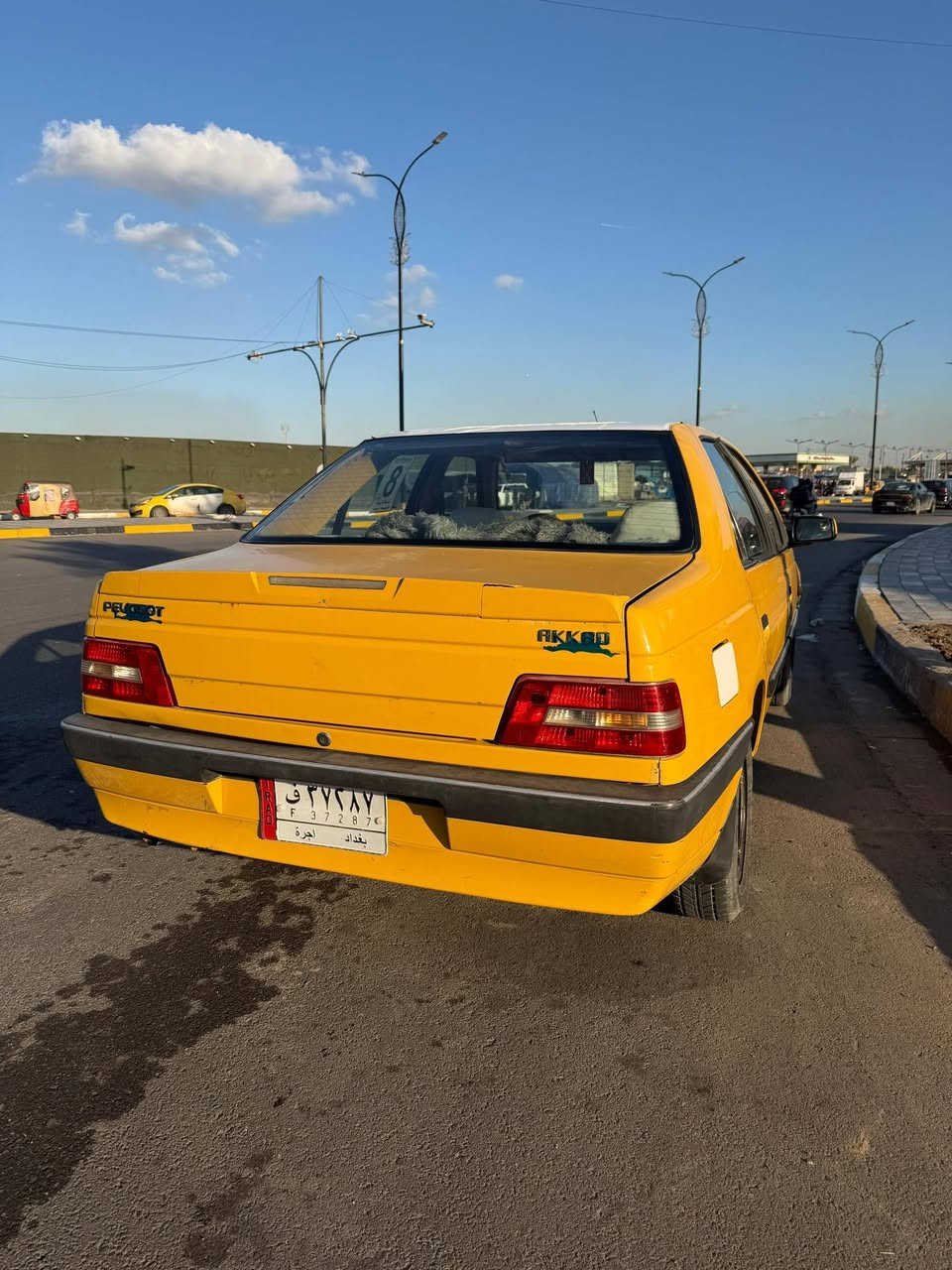 سلام عليكم شباب بيجو موديل 2016السياره بلاديه كير مكينه مكفوله بيهه كد شبر صبغ جوه الباب سعر 43       ***********
