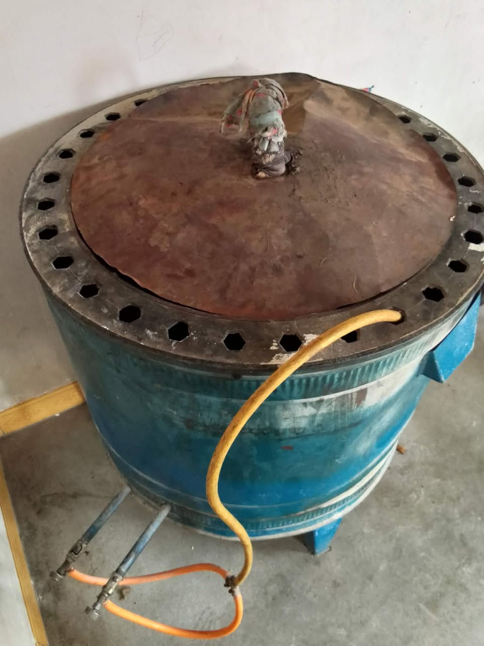 اسلام عليكم تنانير وصوبه شقلات محتاجه ابيعهن لان ابو الاجار واكفنه لو ننطي لويطلعنه كلهن شلع ب٧٥غفل محتاجين تاندفع إيجار البيت


**إذا كنت صاحب هذا الإعلان وتريد حذفه لأي سبب، رجاءا أرسل رسالة إلى الدعم الفني**