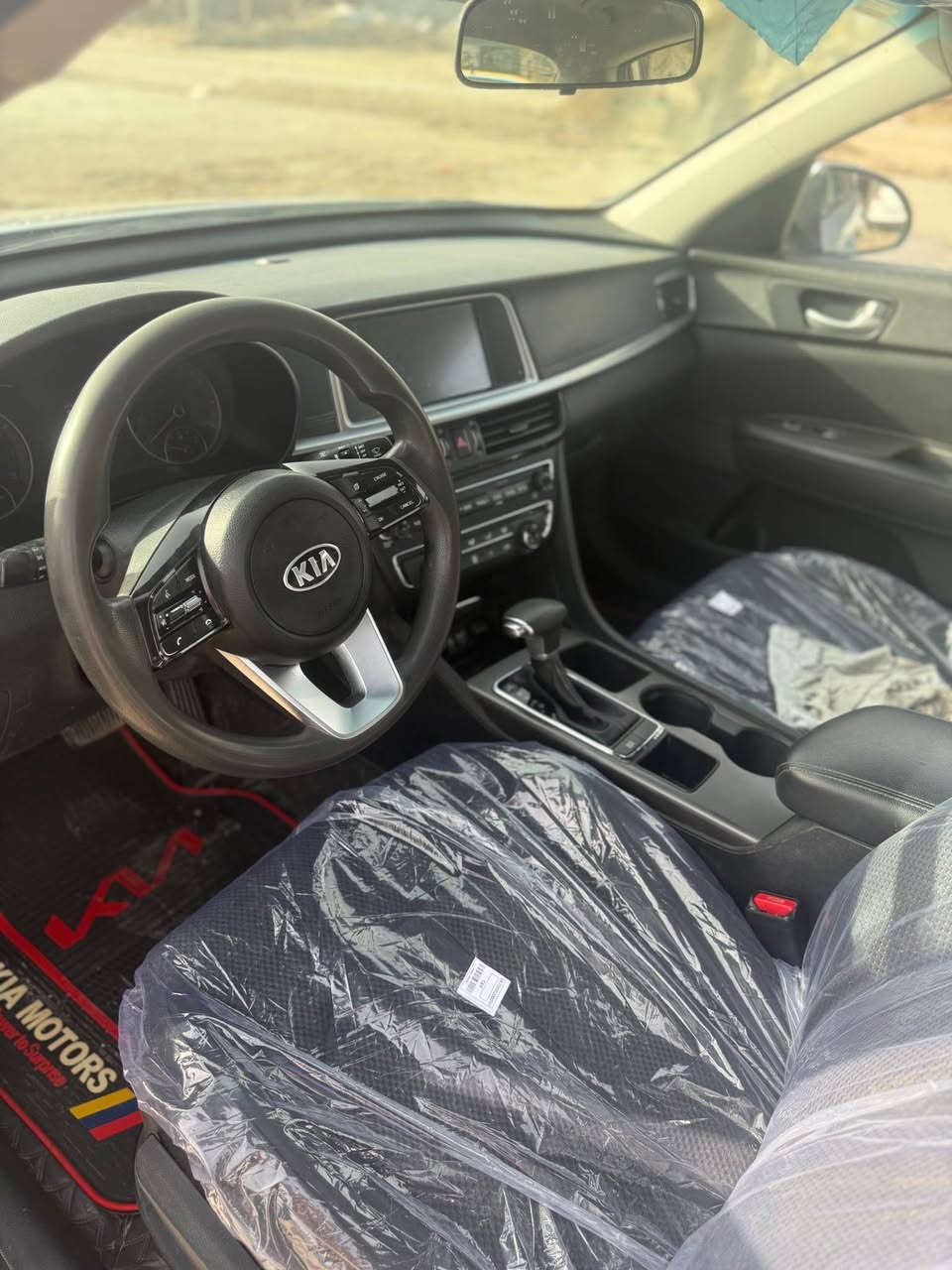 السلام عليكم كيا اوبتيما للبيع موديل 2020 امريكي سياره جديده حيل مكينه 2400 مامفتوحه علشرط حداديه تبريد ثلج حادثها فقط باب وجاملغ عكس رقم قادسيه حره تحويل ثاني وبيه حالوبات بالقماره موحيل يعني بس مبينات السعر ١٣٨ وبيه مجال قليل للاتصال *********** ديوانية, القادسية
