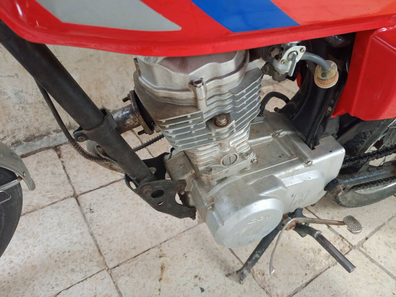 سلام عليكم شباب دراجه للبيع ادوات 
دراجه نظيفه خير من الله مكاني المجر الكبير 
الاستفسار الاتصال على الرقم/‏‪***********‬‏
