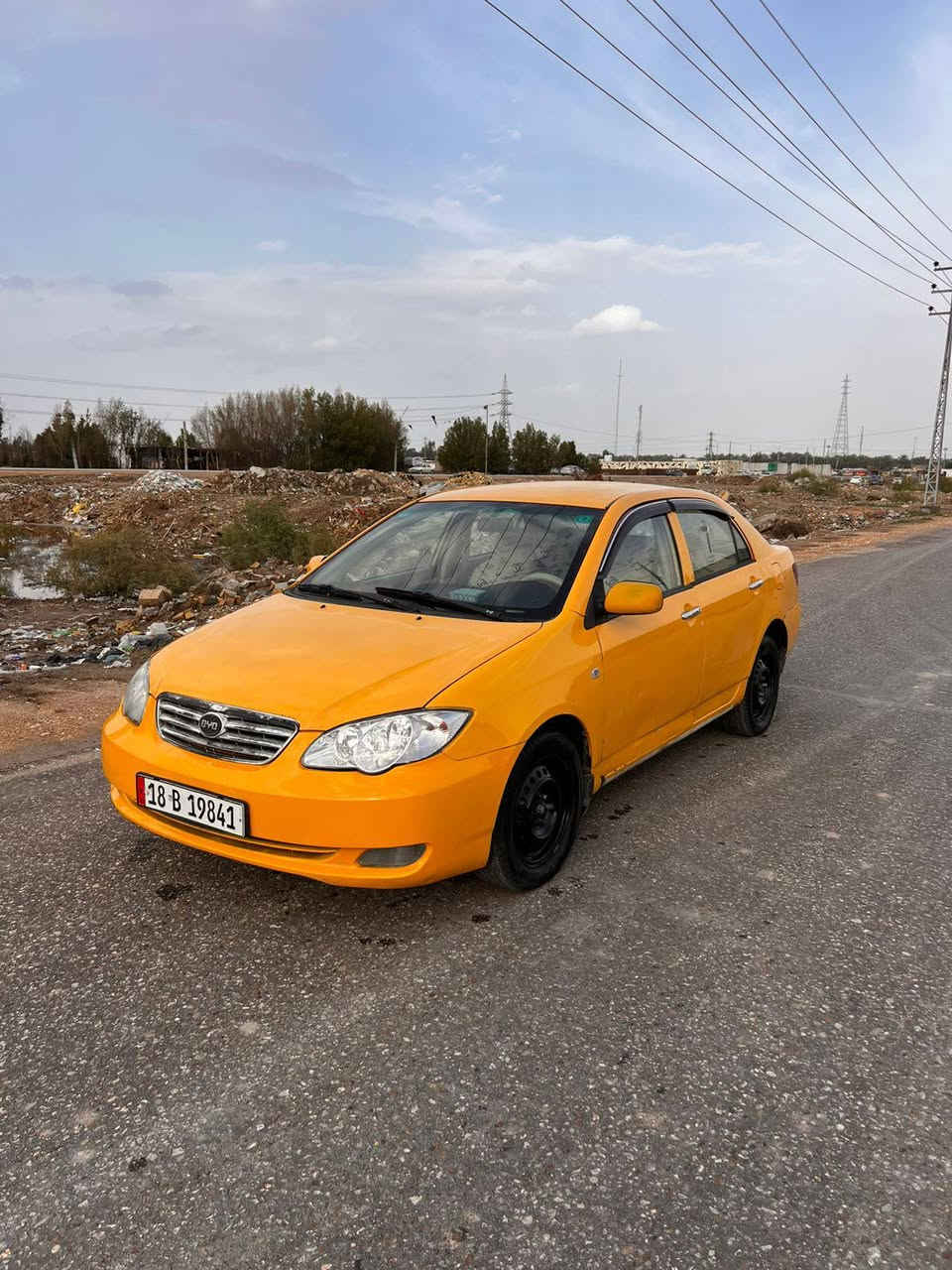 سلام عليكم بي واي دي 2011
كير مكينة خير من الله لاتنقيص ولاتبخير 
تخم تاير حدادية كله جاهز ع اخير 
تدفئة تبريد ثلج ❄️ 
سياره جاهزه ع اخير 
سعر 38 وبيها مجال للشراي
‏‪0775 347 5176‬‏
***********
