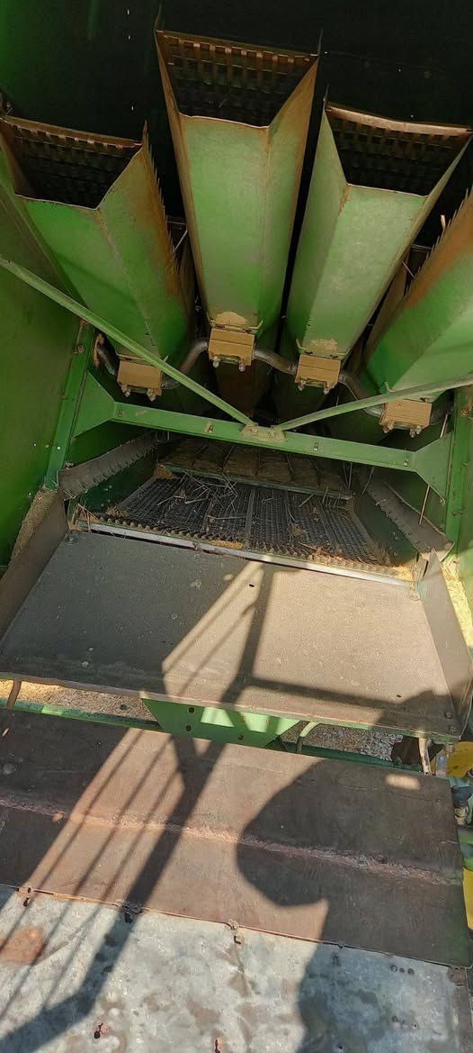 بۆفرۆشتن دەڕاسە جوندێر مۆدێل۱۹٨٥ مەکینە و گێڕو بەشەرت وتەبەڵە ۱٤یە ومەنەفێسی ئەسڵییە هەر چوار تایەی تازەیەو جامخانەی دەسکردەو سپلێتی بۆ دانراوە 
***********
***********
شوێن . شارەزور
