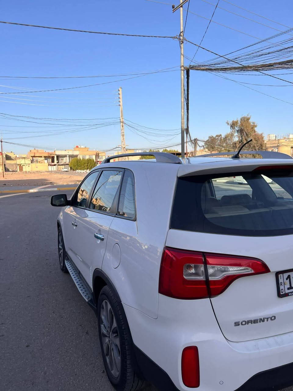 كيا سورنتو 2013 شكل ال 2015 خليجي رقم بغداد
فول واحد على واحد
6 سلندر 
تفاصيل  موضحه بالسونار المرفق 
7 راكب مع كشنات جلد
 حساس امامي خلفي  
 3 قطع تبريد 
 تحكم ستيرن 
قماره بانوراما 
 كامرا خلفيه 
‏ حداديه جديده مكينة مفتوحه ومكفوله گير بلادي كفاله تبريد ثلج ومكفول 
جاهزة بدون اي نقص
رقم بغداد باسمي شرط  التحويل ثاني يوم وسنوية  مراوس حسب القناعه  متواجد
مكان السياره الديوانيه 
السونار مرفق مع الصور 
***********

