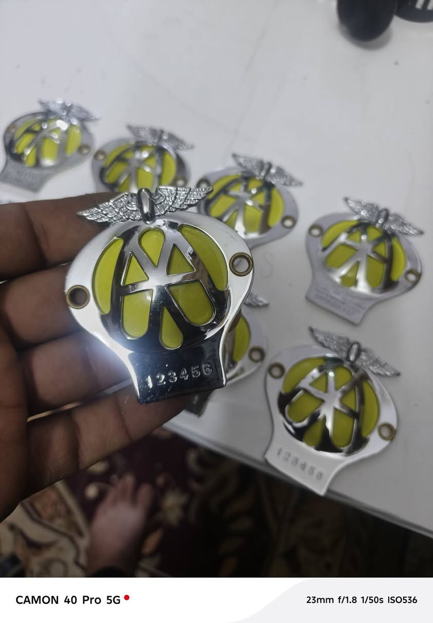 السلام عليكم فرخات AA اصليات المكان الشعب يوجد توصيل رقم ***********
