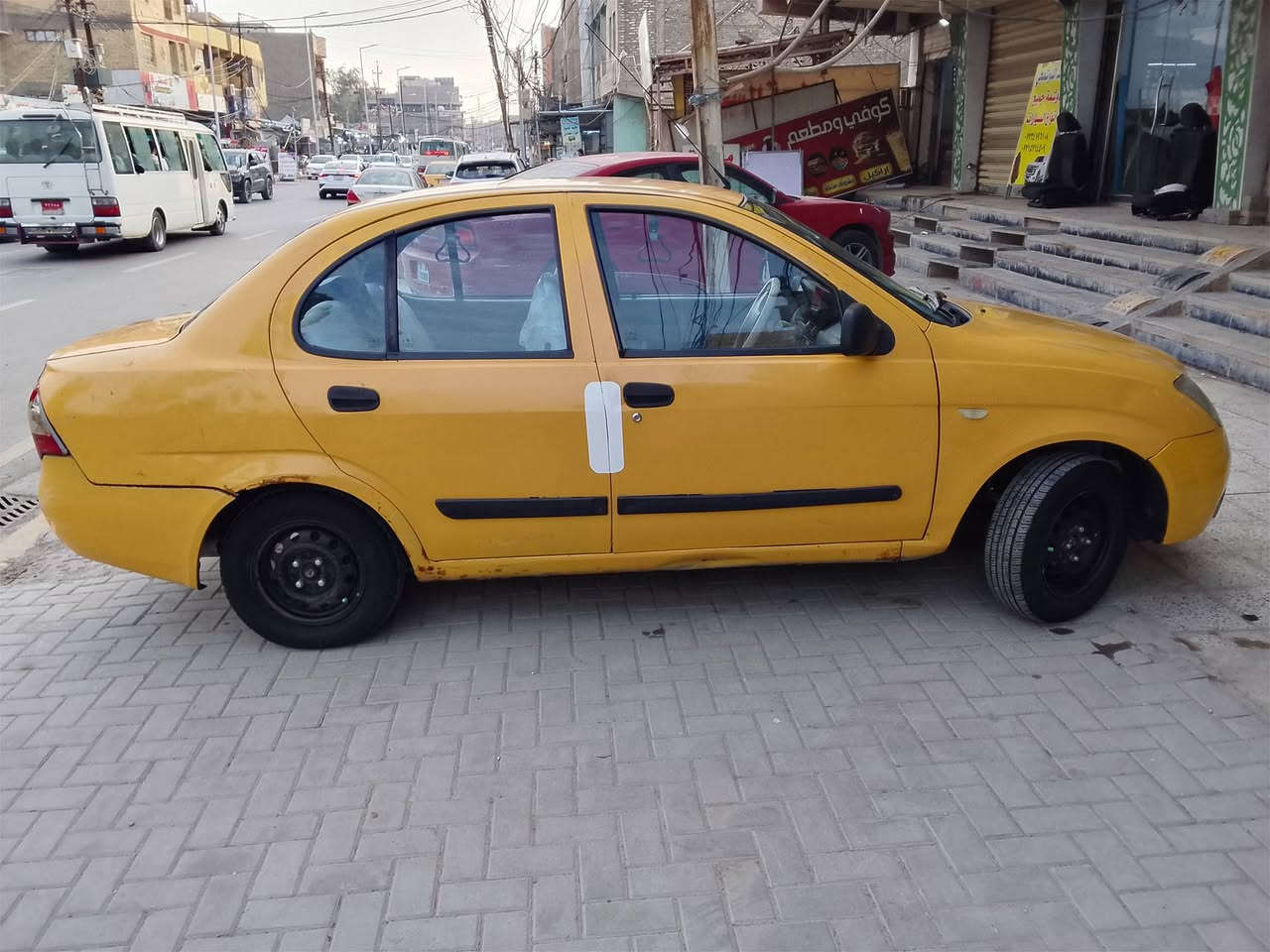 السلام عليكم طيبه موديل 15 محرك كير مكفولات بيه خياسات بسيطه كهربائيات كله شغاله بس  تبريد مايشتغل رقم انكليزي هزه جديده تخم تأير جديد صدر جديد شاشه داخل جديد 
***********
