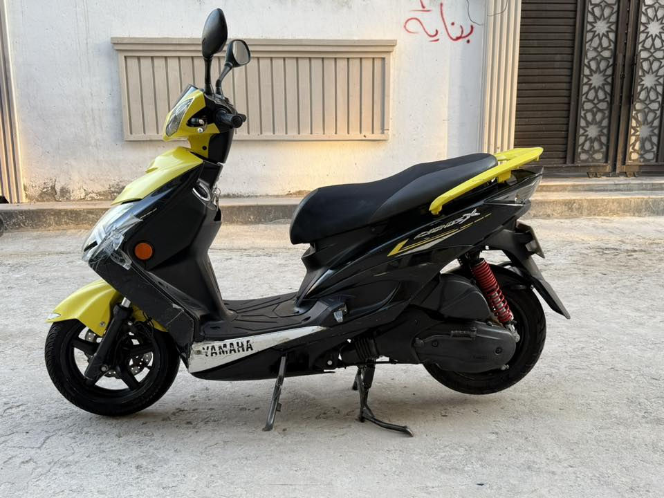 السلام عليكم سكنس فحل  رمبة  مرقم بغداد ب اسمي تحويل ثاني يوم كفالة المكينة من الفتح جديدة الدرتجة تخم تاير جديد بيها شوية الكفرات الامامية تعبانة متكسرة الليط ينراد ابو فايبر كلاس يصلحها 
للبيع مكانها بغداد الدورة 
***********
السعر 2,350,000  مليونين 350 الف وبيها مجال بسيط
