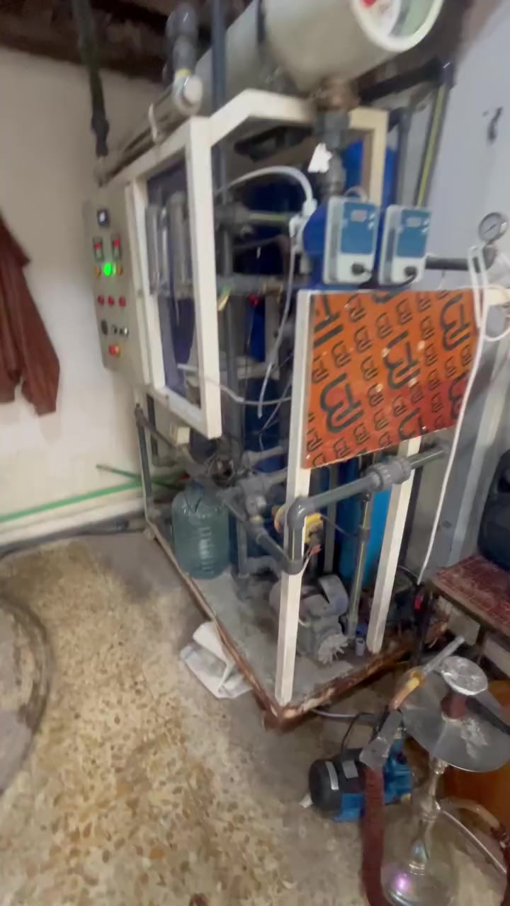 سلام عليكم محطه للبيع كامله مع تانكيات السعر ٣مليون وبيه مجال بسيط مكاني بغداد جديده وعندي غساله بطاله جديده سعره ٦٠٠الف ***********
