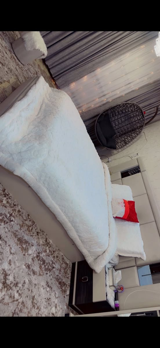 للبيع
كنتور
 وجربايه ام المخزن 
وجرارات جربايه ثنين
وشازلون مخزن
وطابوريه
ميز تواليت
وميز مجرات 4مجرات 
ومراية طويله


**إذا كنت صاحب هذا الإعلان وتريد حذفه لأي سبب، رجاءا أرسل رسالة إلى الدعم الفني**