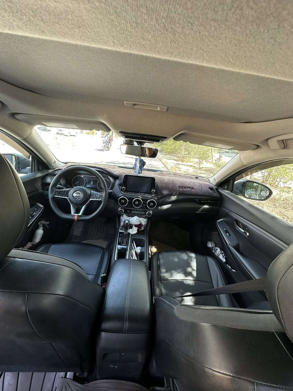 سنترا 2022
كامله مابيه اي نقص 
ضربتها بسيطه بالبونيد 
SR 
للاستفسار اكثر 
***********
