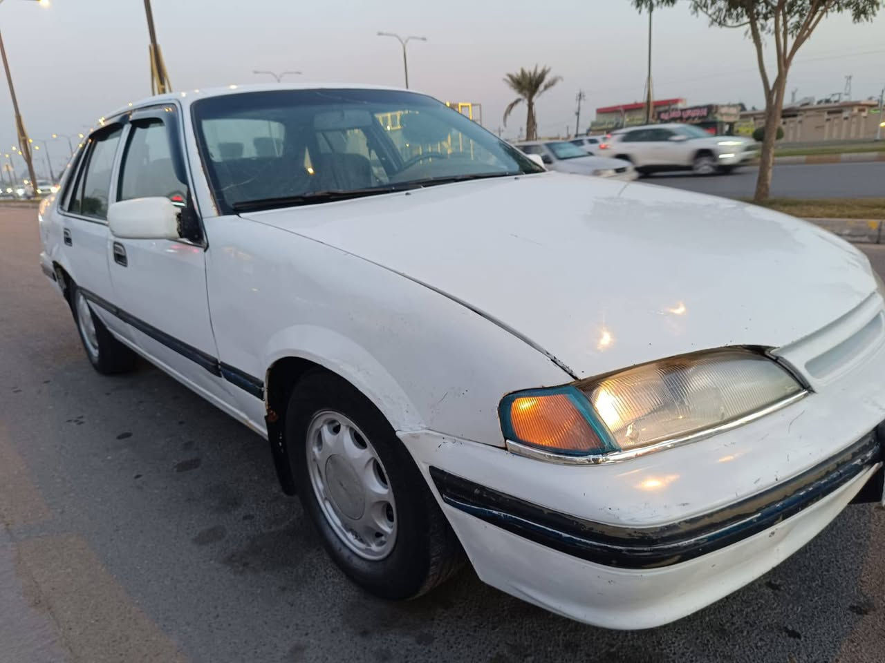 السلام وعليكم  
السياره جاهزه من كلشي 
للبيع دايو برنس موديل  1994
رقم بغداد الماني 
  تحويل مباشر 
السياره بلاديه 
كير ومحرك مكفولات كير عادي 
كهربائيات فول 
 تخم تاير جديد ويل كب 
 صدر امامي وخلفي جديد السياره.  
السياره مكفوله من ضربه 
 السعر28وبيهة مجال بسيط
 مكان بغداد رقم الهاتف.       ***********  
                            ***********
غير متواجد عل فيس الشراي يتصل
