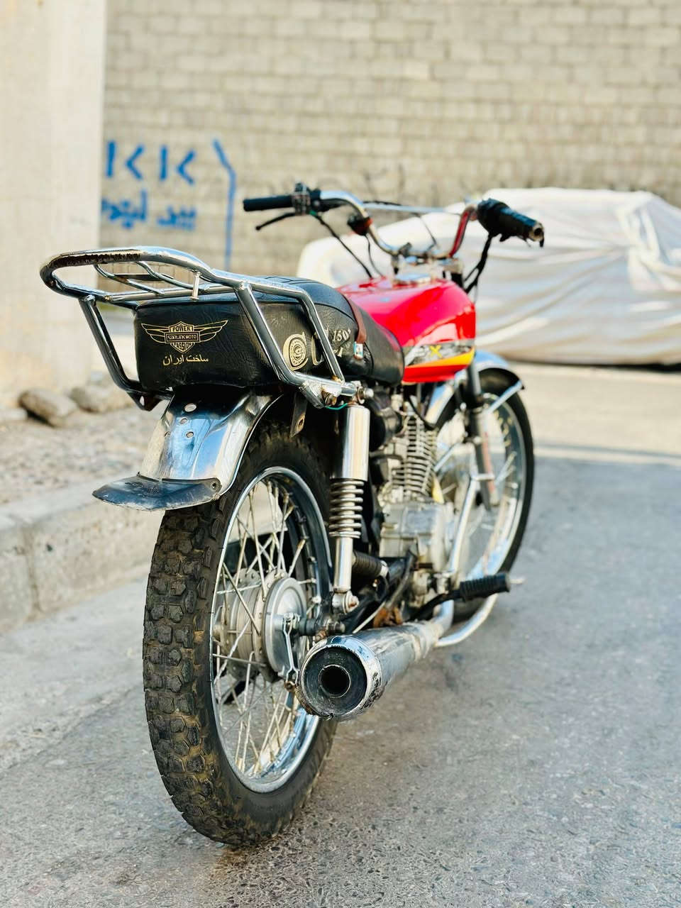للبيع متور محرك 200cc محرك طلقة أوراق منفيس موجود سعر 240 الف
وفي مجال لطيبن للتواصل *********** وفي واتس اب
