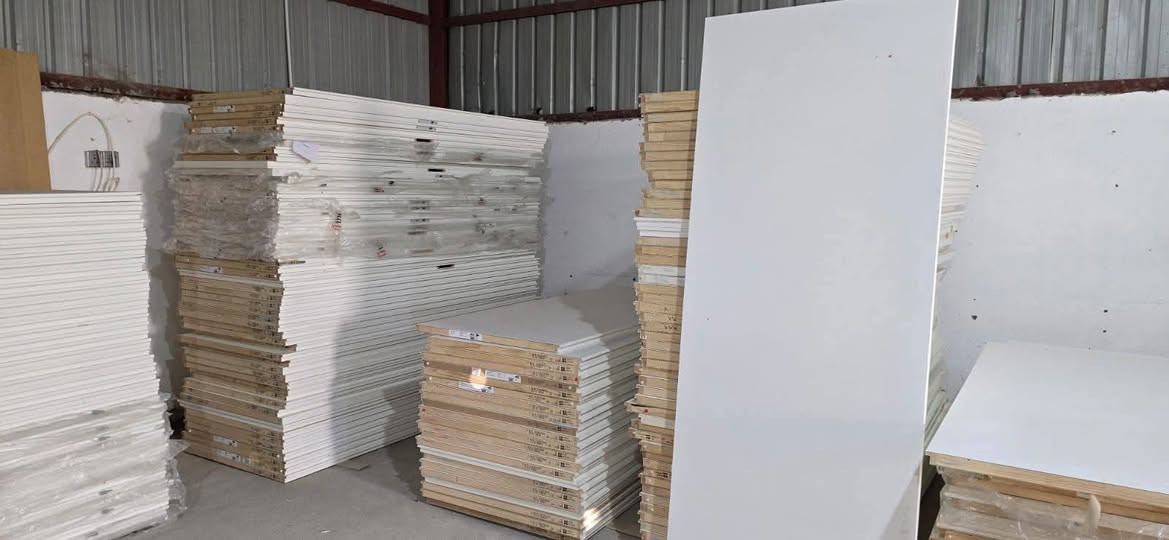 معمل نجاره الامير 
لعمل البواب وجرجيب ومحجرات(حسب طلب) 
///جاهز/ وتفصال //يوجد لدينا بواب (جاهزه المانيه المانيه) سعار منسبه 
عنوان الناصريه جسر سريع جهت مدرسه الامامين  مقبل بابا شتريلي  ستفسار  ***********0
