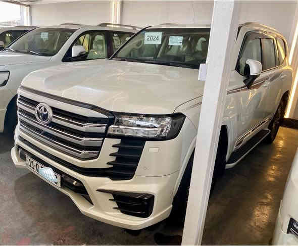 السلام عليكم لاندكروز(2024) أستيراد خاص السيارة غراضها غير مستخدمة كامله بغداد بأسمي السيارة تحويل ثاني يوم 
ماشيه 8 الاف على وضع الزيرو بيها كم رصعه مسحوبه PDR
شرط مايبن فقط بالساونر كفاله(صبغ بارد تبديل فتح شخوط)
مكان بغداد النهضة 
***********📞
السعر بـ670,000$
بس الجاد يتصل
