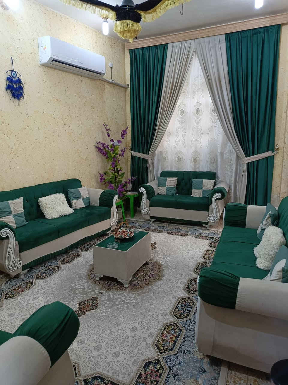 يالله بيت ركن للبيع المساحة ١٠٠ متر طابو زراعي سند ٢٥ بناء حديث طابوك صب مسلح كل الخدمات موجودة العنوان طويريج حي المستقبل مقابل حي الجمعية السعر 57 مليون مع المجال تفاصيل أكثر الاتصال على الرقم
***********
