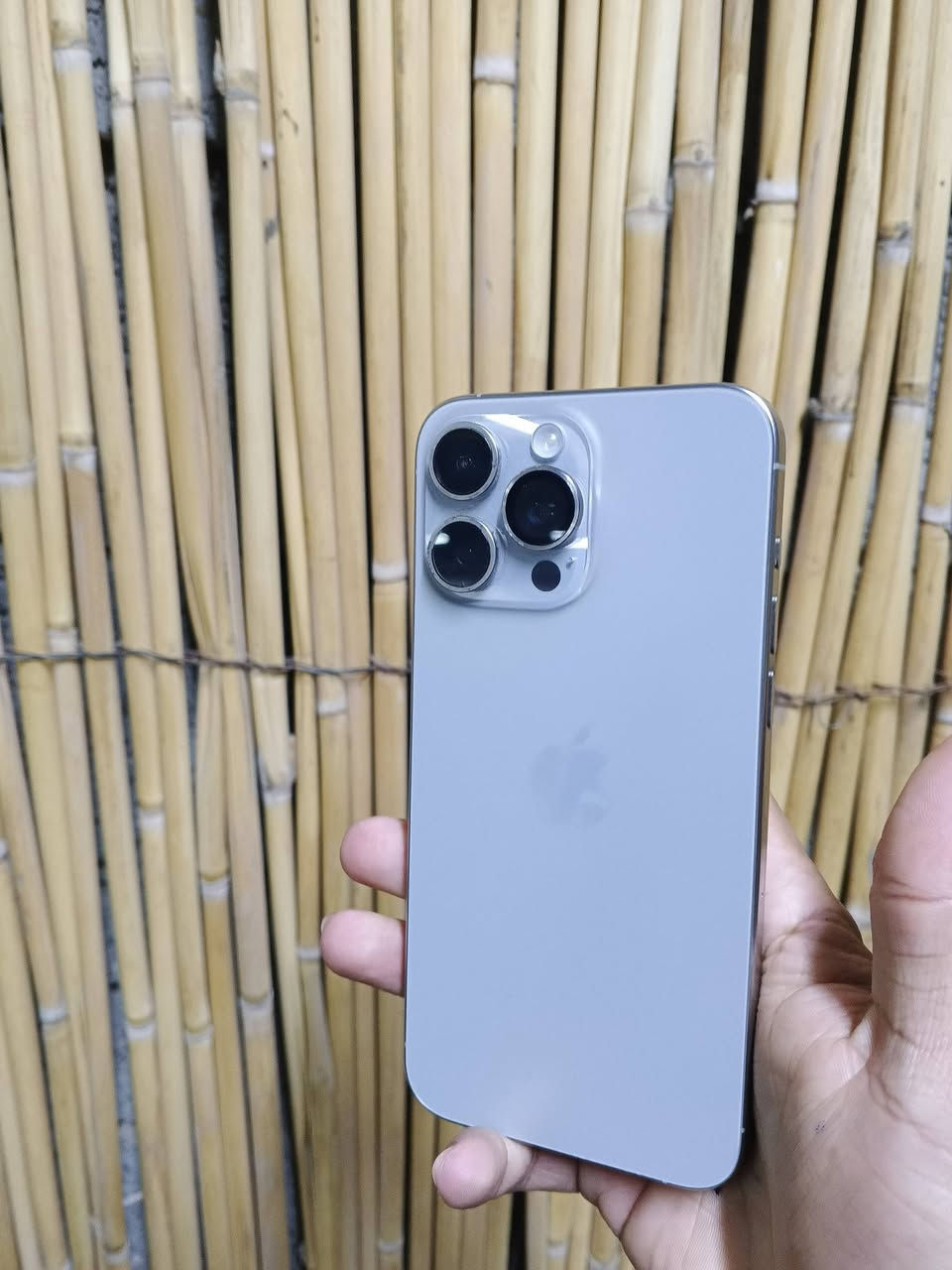 سلام عليكم ايفون ١٥ برو ماكس ٢٥٦ بطاريه ٩١ بلحاسبة تقره ٩٠ كله نورمال غراضه كاملة مكفول سعر قفل قفل ٩٧٥ بغداد الدورة ***********
