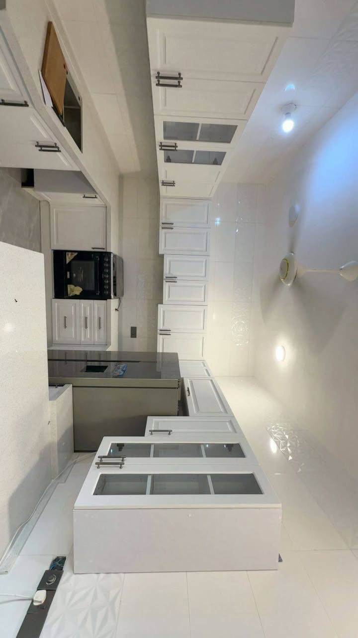 كاونتر hdf تفصال السطح كوارتز  نصيف كلش صار اربع اشهر من مسوي 
نضام ميز طعام
باقي التفاصيل الاتصال 
***********
او التعليق
