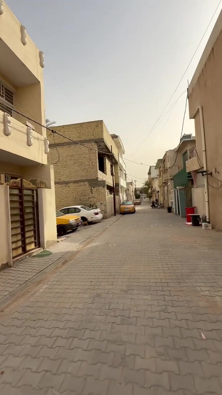 55 متر للبيع بناء حديث
٣ طوابق جاهز للسكن نزالت سريا السلام مقابل فرن المصمون قريب الشارع تفاصيل واضحه اي ستفسار مراجعه مكتب دلالية الغرير 
*********** 
***********
