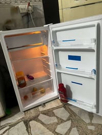 ثلاجة • جديدة • مستعمل قليل