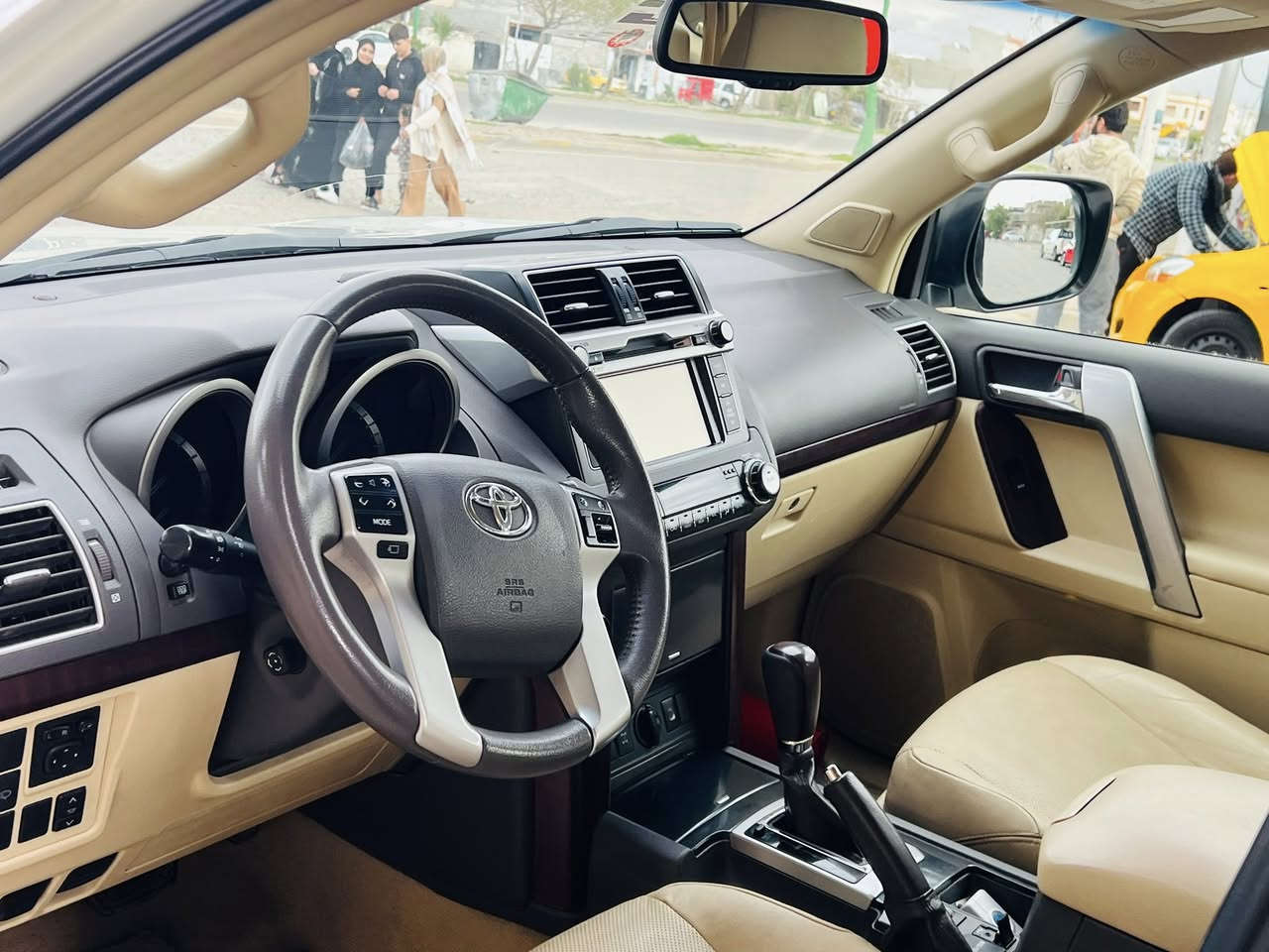 تويوتا برادو ٢٠١٦ vx فول موصفات
فتحه سقف

حساسات خلفيه اماميه

اربعه كاميرات 

شاشه كبيره 

سبعه راكب 

ثلاثه قطع تبريد 

تبريد مقاعد اماميه 

كشنات كهربائيه 

مرايات شفط 
محرك سته سلندر 
شرط المحرك والگير 

رقم اربيل دولي باسمنا شرط التحويل والغرامات ماشيه ٧٠ الف كيلو يعني جديده 

مكانها كركوك 

للتواصل ***********
