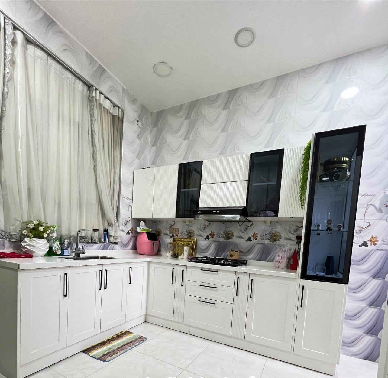 🏠/ دار للبيع المساحة ١٠٠ م طابو زراعي سند 
         الواجهة ١٠ م / النزال ١٠ م
🧱/ بناء حديث سنة ٢٠٢٤ 
الطابق الاول / مطبخ . هول . استقبال . غرفة نوم . مجمع صحيات 
الطابق الثاني /  غرفتين نوم . هول . مجمع صحيات 
🌏الموقع / حلة . حي الصحة خلف مطعم ابو صفاء قريب من شارع ٦٠ 
للاستفسار مراسلة الصفحة او مراجعة مكتب ⬇️

#بشار_للعقار_والمقاولات شارع ٦٠ بداية شارع الحسينية 

***********          ***********
