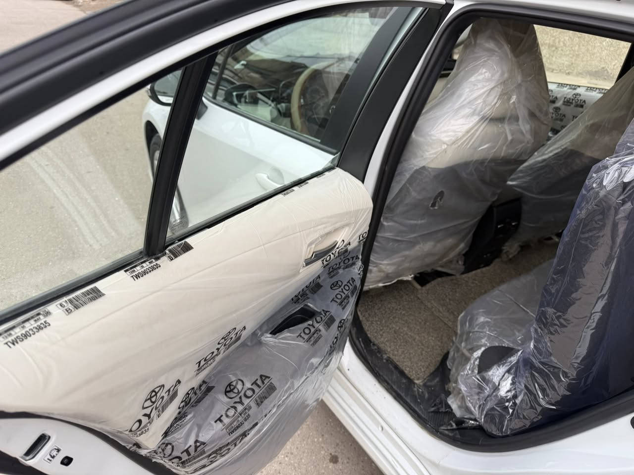 تويوتا كورلا 2024 خليجي (SAS ساز)

فول مواصفات 1/1  GLI

حجم المحرك 1800 

نوع الوقود بانزين 

ماشية 12

دخول ذكي بصمة تشغيل بصمة 

فتحة سقف سلايت  

شاشة ديجيتل  

تبريد قطعتين 

ويل كب حجم الاطارات 16 

حساسات امامي خلفي 

لايتات عدسة 

بك لايتات لد 

كشاف لايت لد 

مرآة قابلة للطي 

اشارة بالمرآة 

وضعيات قيادة 

مرآة داخلية عاكسة 

شاحن واير ليس

رقم اربيل  

(مكان السيآرة بغداد )

سياره بأسمي تحويل مباشر 

السعر 194

للاستفسار ***********
