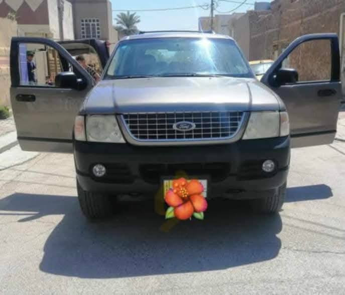 سياره فورت أكس بلور موديل ٢٠٠٣
گير محرك ففتي ٧ راكب سيارة نضيفه تدفئه تبريد كهربائيات كلها شغالة سيارة جاهزة من كلشي شرط التحويل السعر ٧٥ وبيها مجال للشراي مكان صلاح الدين بيجي رقم ***********
