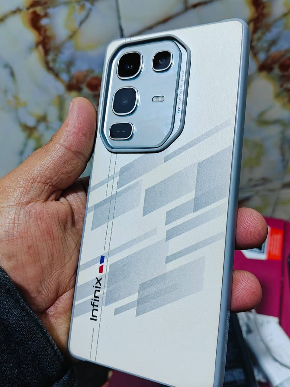 انفنكس نوت 50pro ذاكرة 256 رام8+8 معالج ميديتك g100
بطارية 5200شحن سريع 90wat وايرليس 30wat نظافة 99 كامل ملحقات السعر خاص  الكوت المركز ***********
