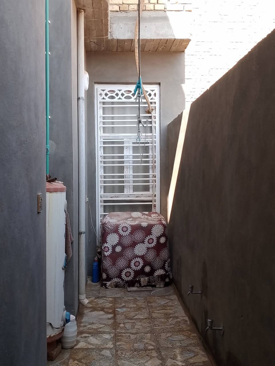 بيت 200 متر للبيع  حي الشرطه خلف الأكاديمية 
يتكون من غرفتين واستقبال وصاله ومطبخ 
مطلوب اسكان 60 مليون للاستفسار مراسلة الصفحه


**إذا كنت صاحب هذا الإعلان وتريد حذفه لأي سبب، رجاءا أرسل رسالة إلى الدعم الفني**