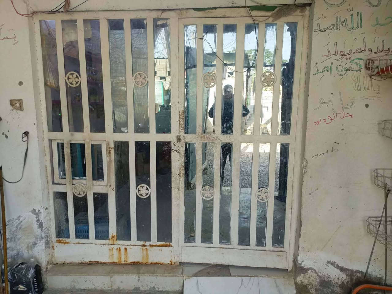 رفوف محل للبيع العدد ٣٠السعر ٢٥٠

باب جامخانه للبيع السعر ١٠٠


**إذا كنت صاحب هذا الإعلان وتريد حذفه لأي سبب، رجاءا أرسل رسالة إلى الدعم الفني**
