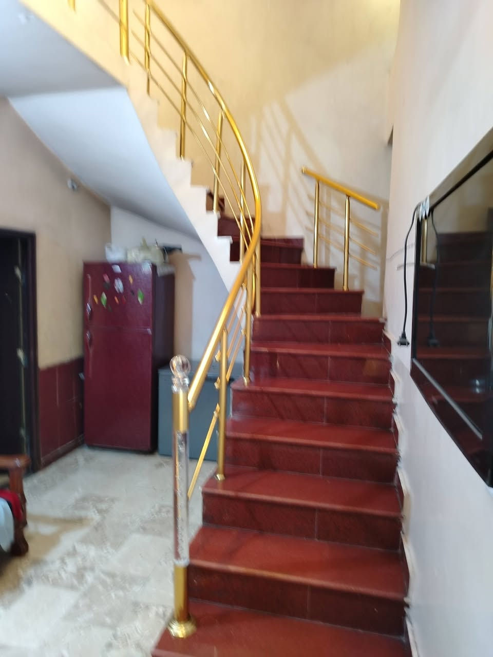 120 m
بناء 2011 واجه 7 وربع
4 غرف نوم / واحده في الأرضي
3 الطابق الأول.... صاله كبيره خدمات صحيات  عدد 2 الطابق الأرضي والأول
الارضيه مرمر.... العقاري 502
للاستفسار
*********** واتس
