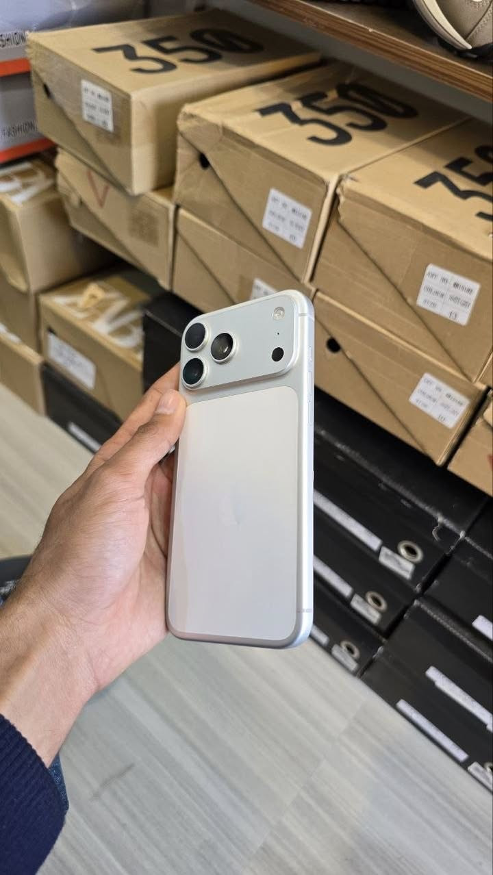 iPhone 17 pro max
شريحة الكتروني 
ذاكرة ٢٥٦
نضافه ١٠٠٪؜
سعره ١٨٧٥
***********
