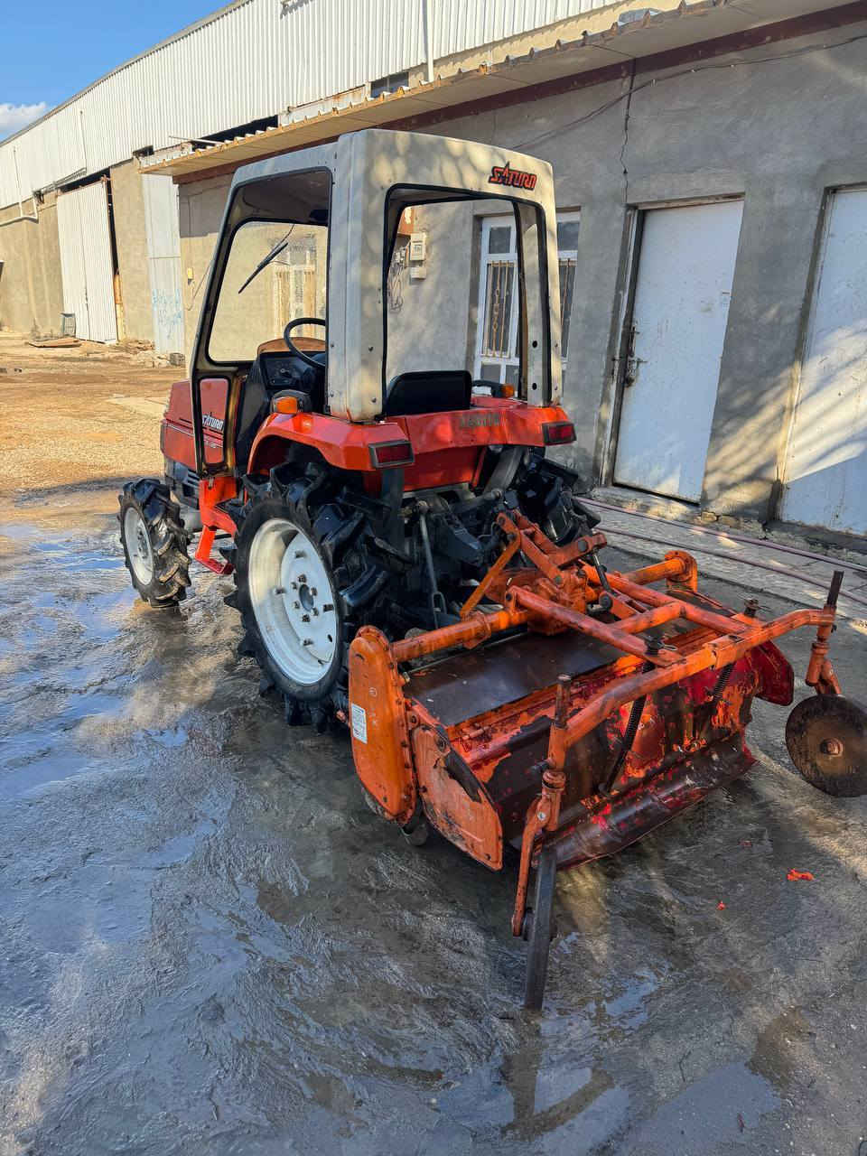 كابوته ياباني دخول جديد
محرك ٤سلندر دبل اكسل ملحقات رفاس فقط ممشتغله داخل العراق نهائي على وضع الشركه 
العنوان بابل قرب جامعه بابل
السعر(٣٨ورقه او بيها مجال )
للاستفسار اكثر
***********
يتوفر توصيل الى جميع المحافظات
