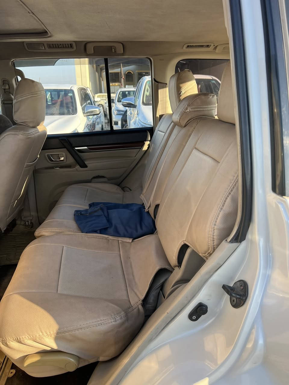 باجيرو 2008 فول مواصفات للبيع
مكفوله من الصبغ والضربه 

فول مواصفات عدا الدمام 

تايرات جدد

كير محرك مكفول 

مري شفط 

كامره 

السياره احلئ من الصور بهواي 

حبتور ومواصفات الحبتور معروفه 

بانوراما جبيره 

للتواصل ***********
العنوان بغداد الراشديه
